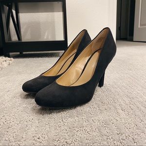 Black suede heels